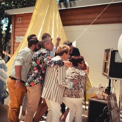 Photo Booth assorti au thème de votre fête, repartez avec des photos uniques